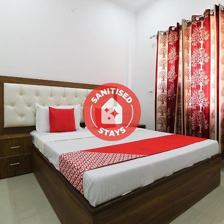 Oyo 64004 Hotel Kartar Zirakpur Eksteriør bilde